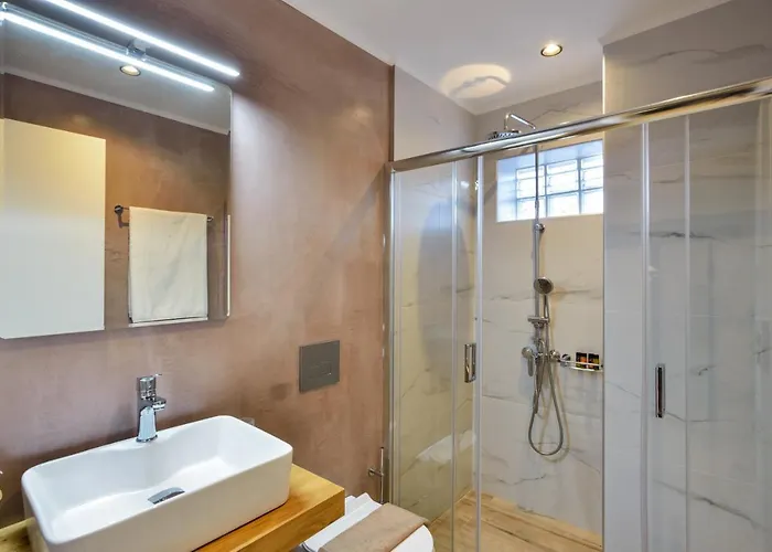 Dandelion Apartment *